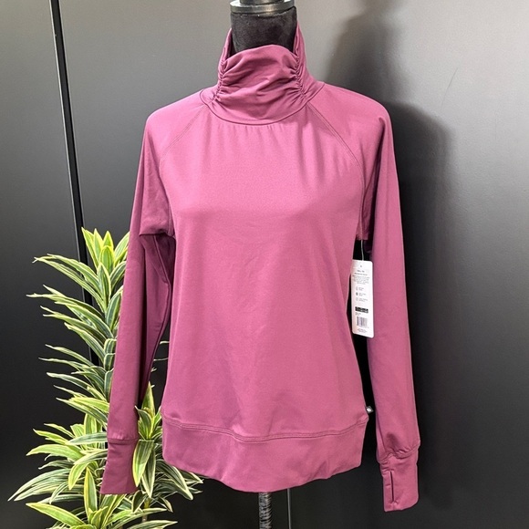 Marika Tops - Marika Chill Tek Dry Wick finish, warm & comfy inside, 4 -way stretch material